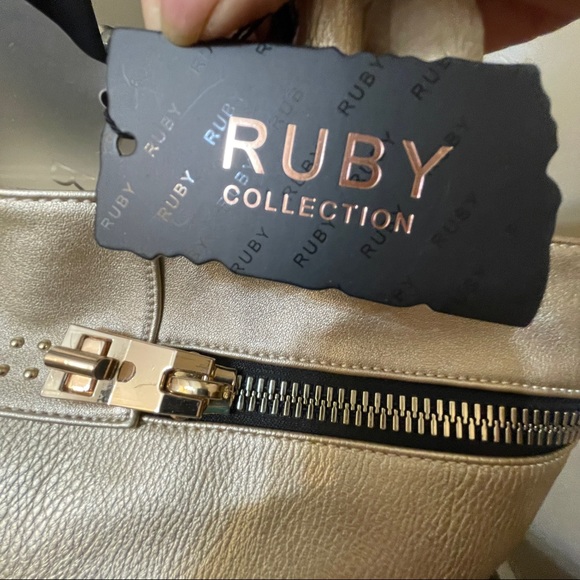 Ruby Collection Large Bag with Wallet & long strap Gold with Gold hardware. - Picture 8 of 16